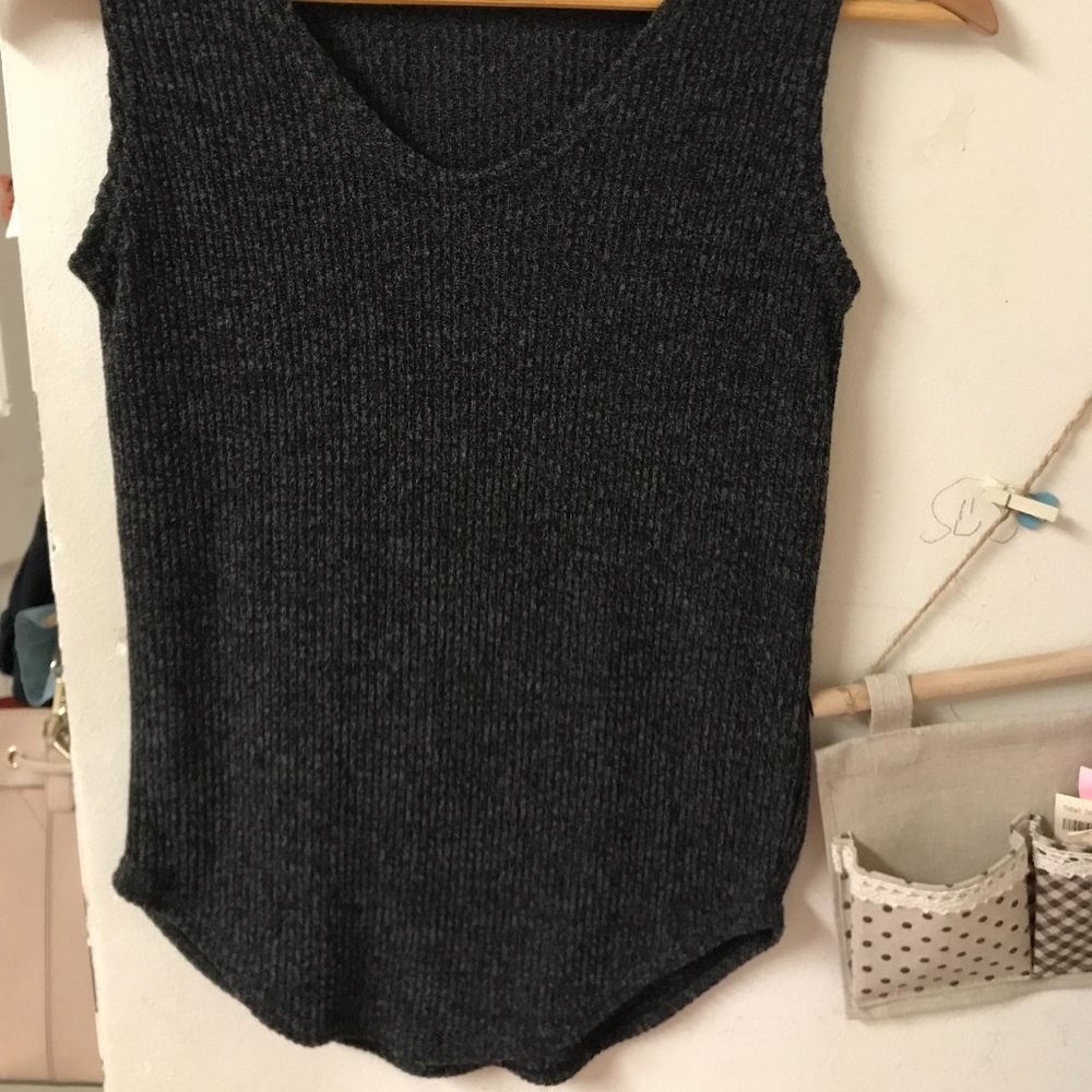 CASUAL / DRESSY TOP - Picture 4 of 4
